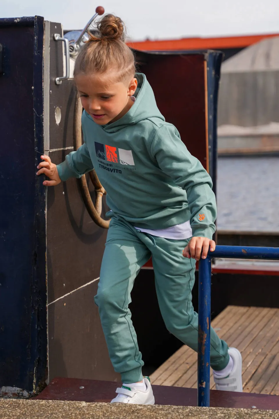 TYGO & vito joggingbroek zachtgroen, foto 3