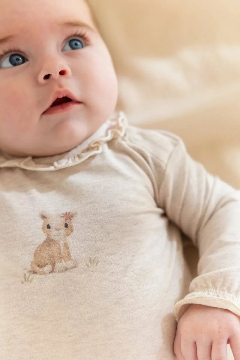 Little Dutch katoenen romper met ruches en print - beige