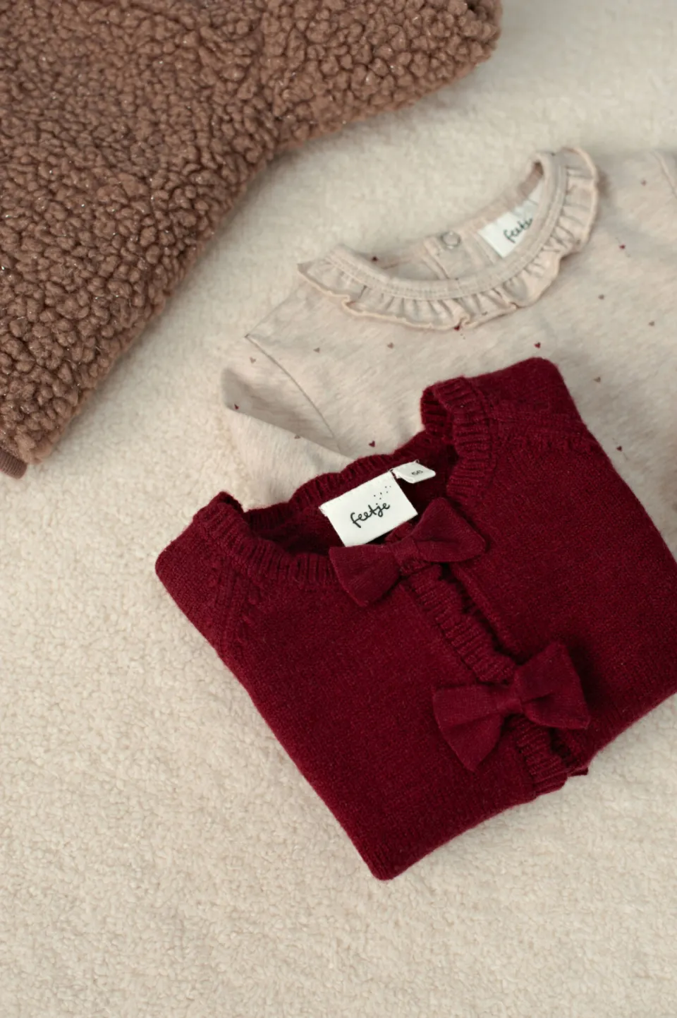 Feetje romper My Little Love met hartjes en ruches taupe/bordeaux, foto 6