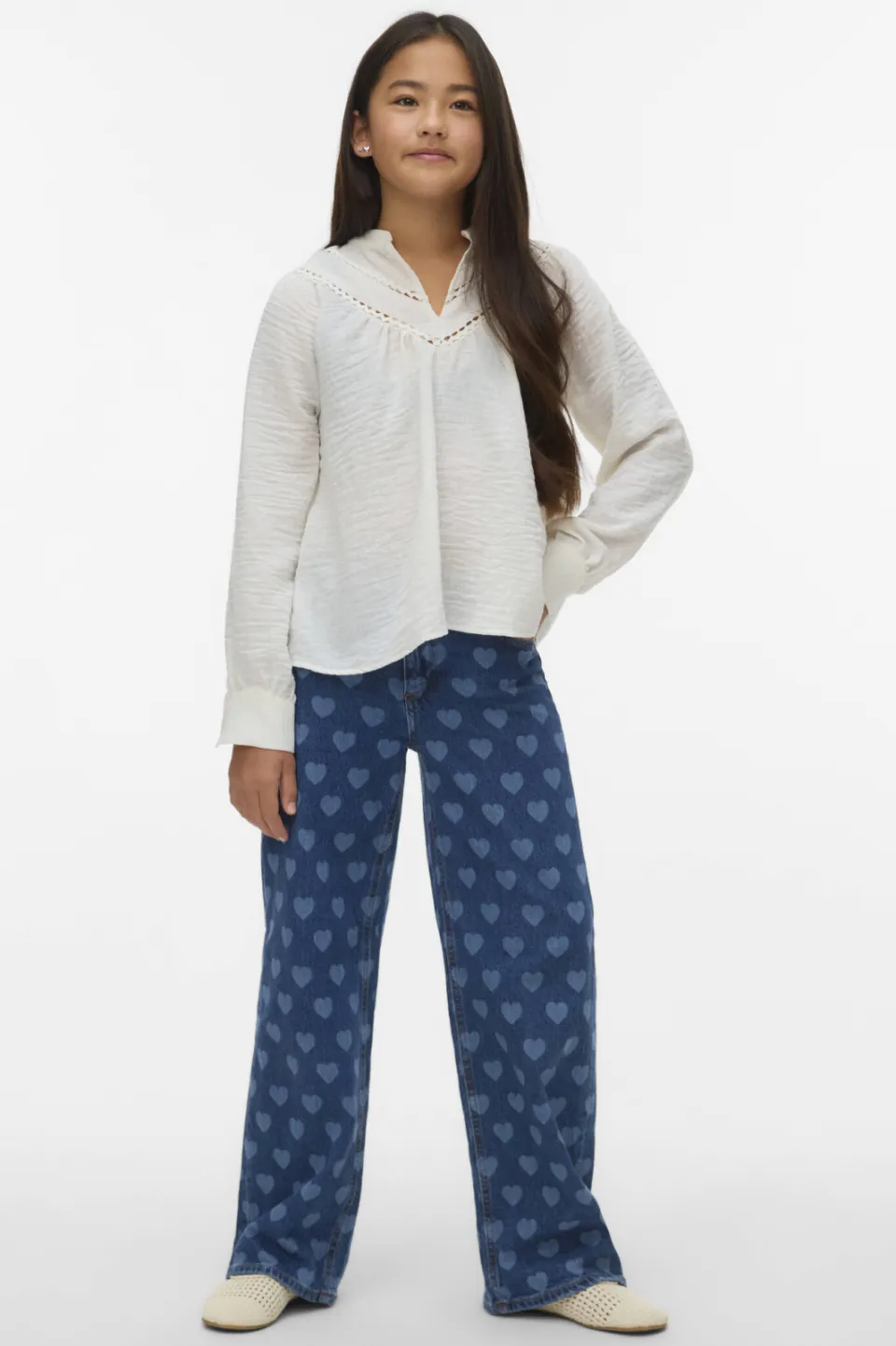 Vero Moda GIRL high waist wide leg jeans met hartjes medium blue denim