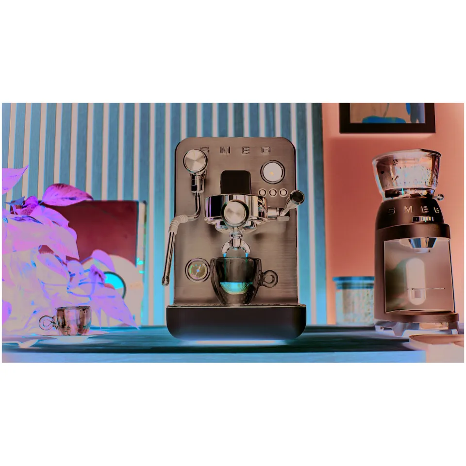 Smeg EMC02WHMEU espressomachine wit, foto 2