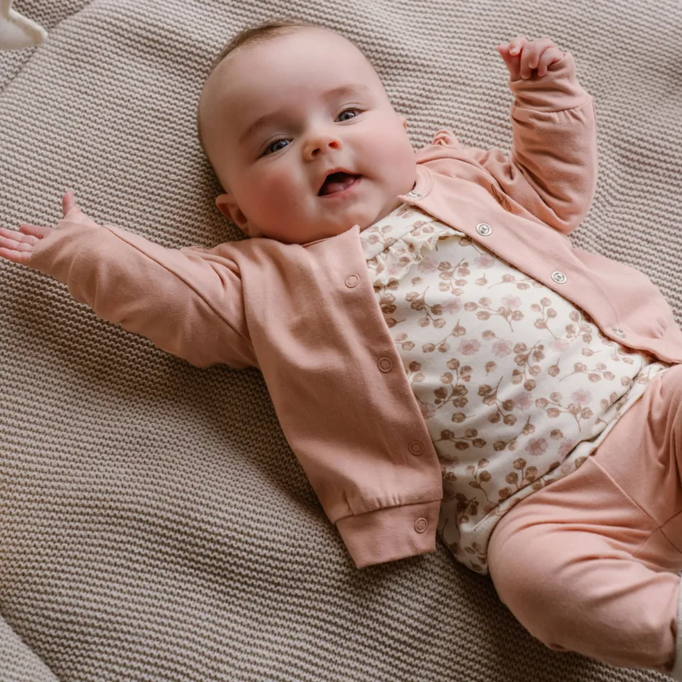 Dirkje vest + longsleeve + broek roze/offwhite