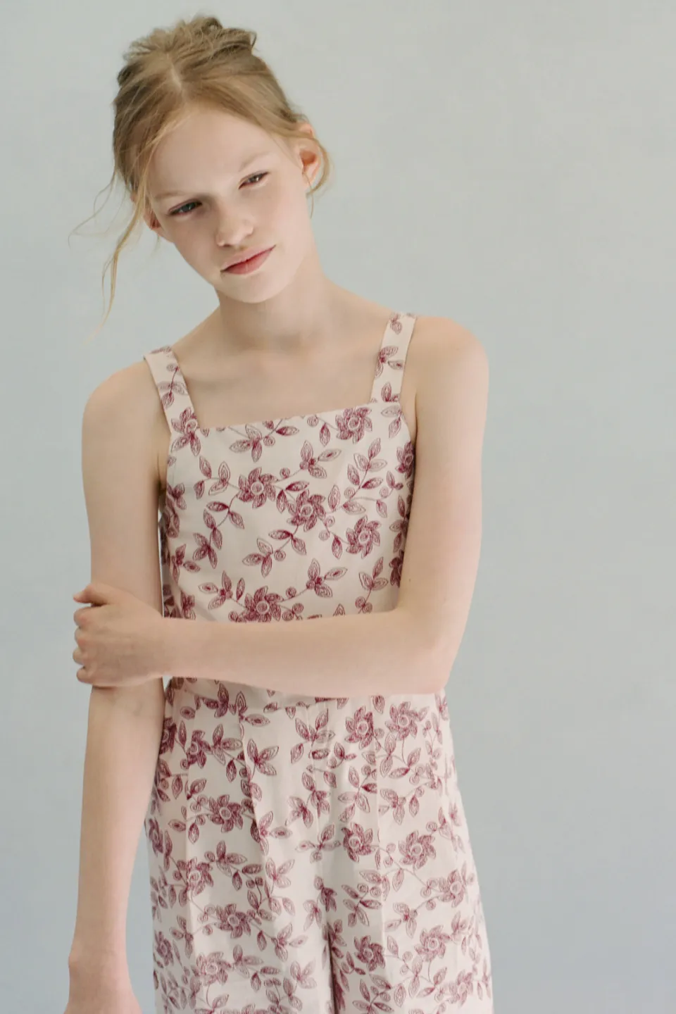 Mango Kids gebloemde jumpsuit lichtbeige donkerrood/lichtbeige, foto 4