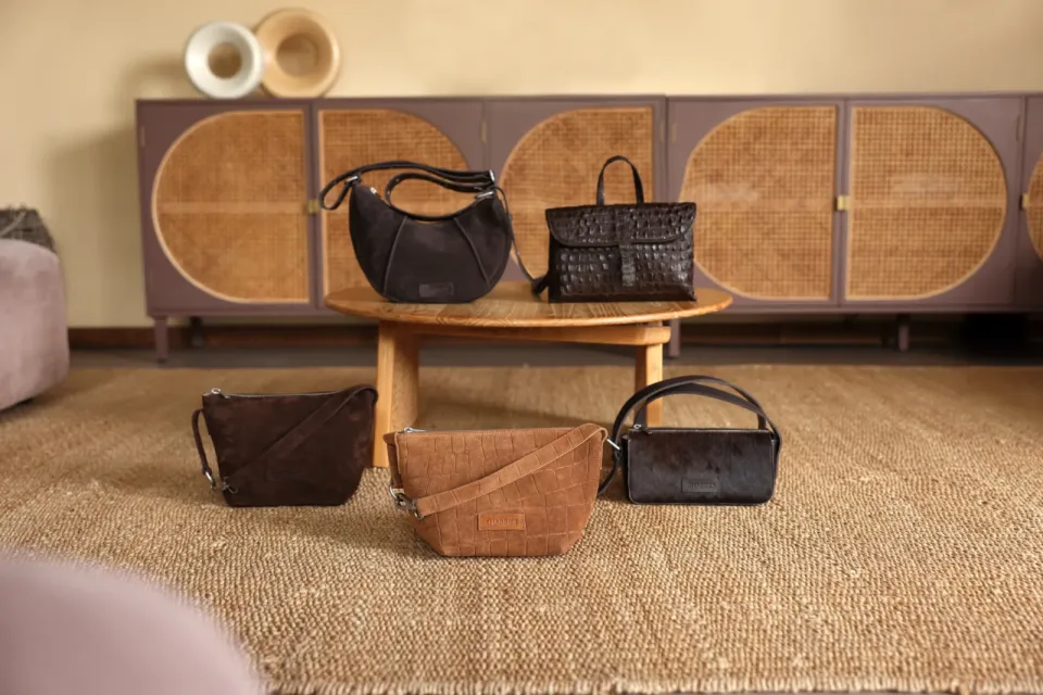 Shabbies Amsterdam PLATAMINI STUDS Shoulderbag Oiled Suede Dark Brown, foto 8