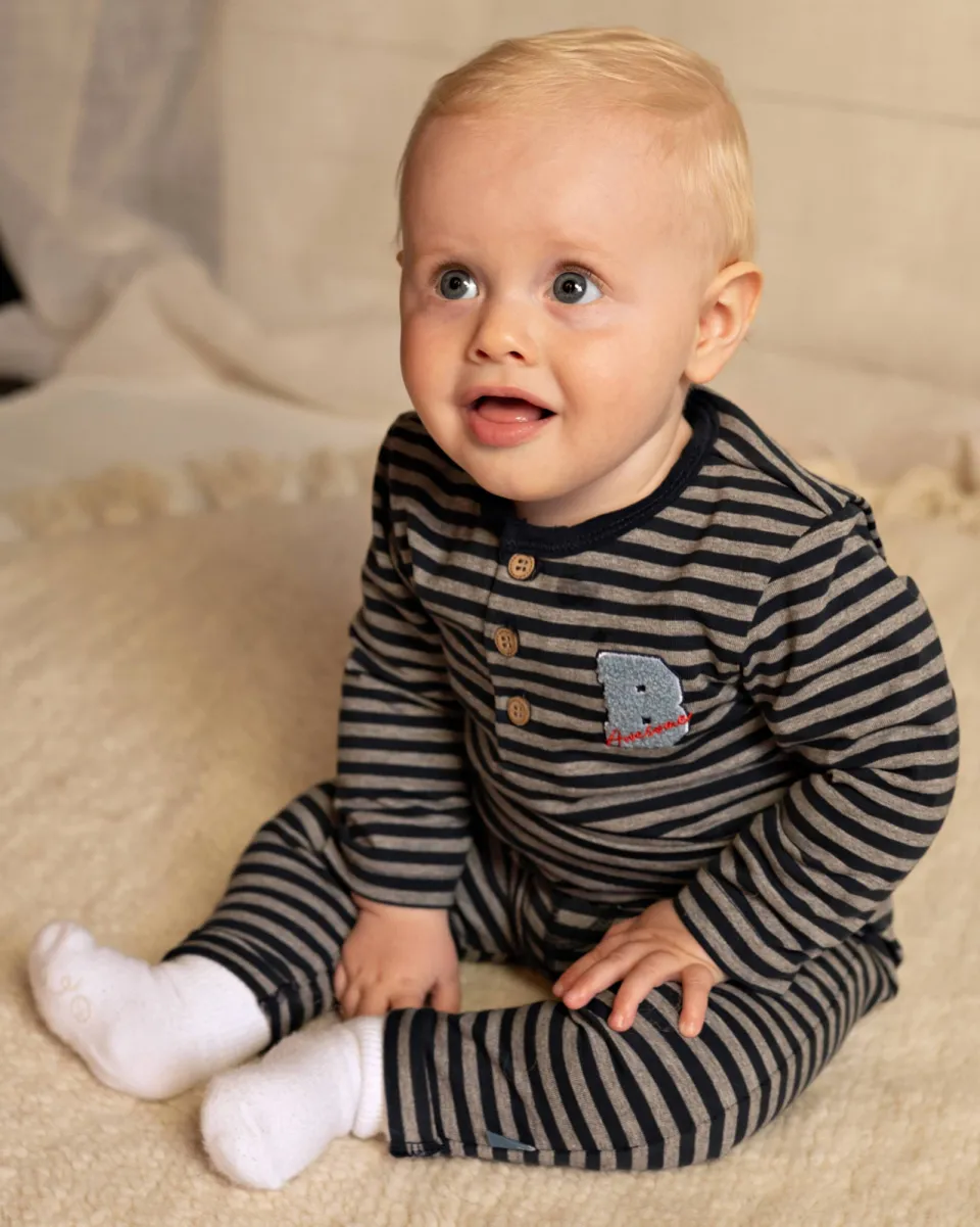 BESS gestreepte babybroek met patches donkerblauw/grijs