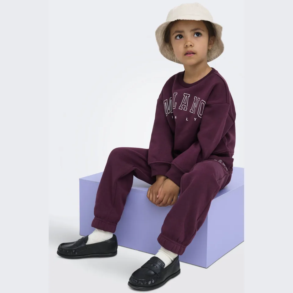 Only KIDS ONLY MINI rechtvallende sweater met tekst - paars