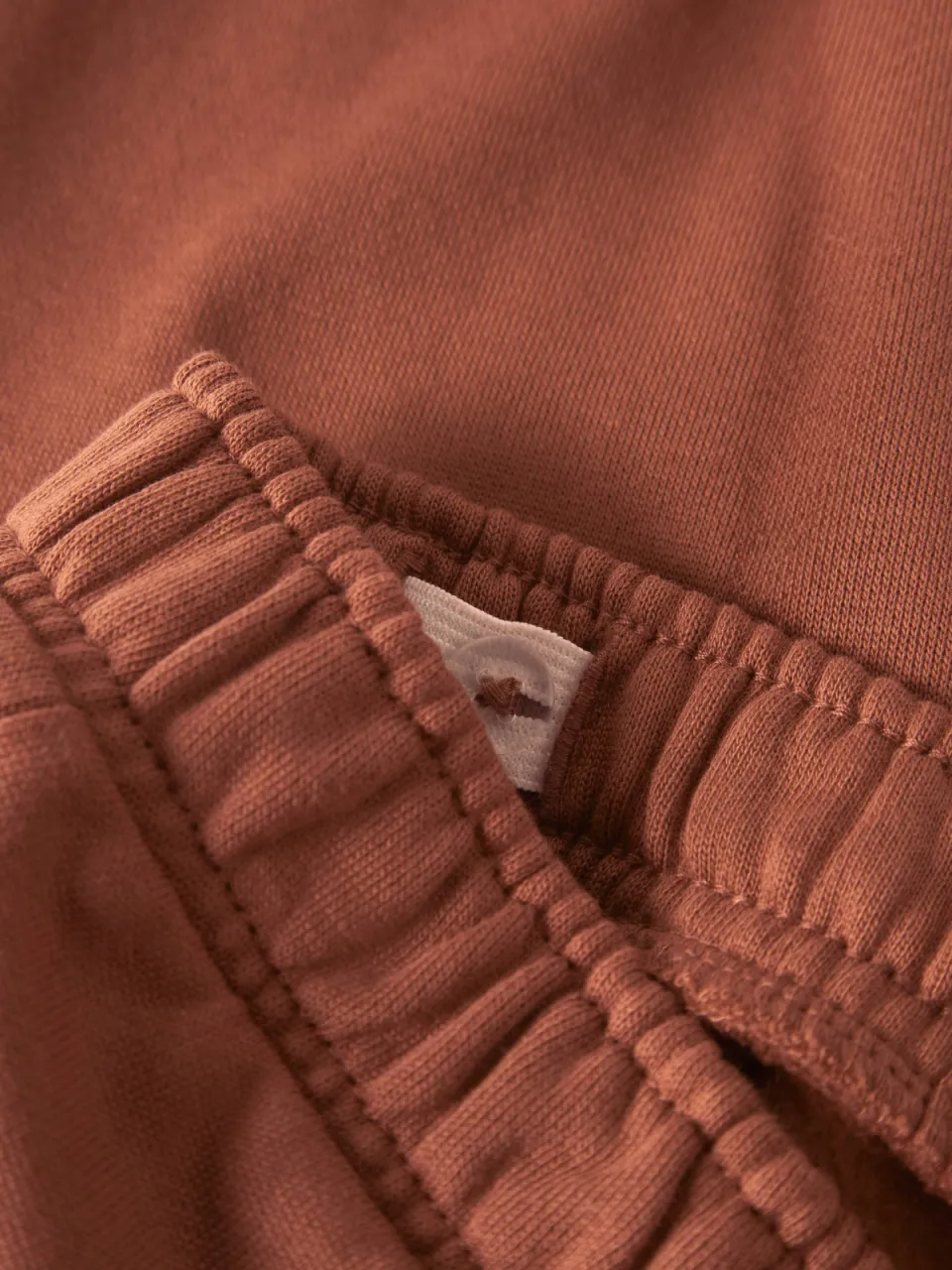 Lil' Atelier Mini bootcut babybroek bruin, foto 3