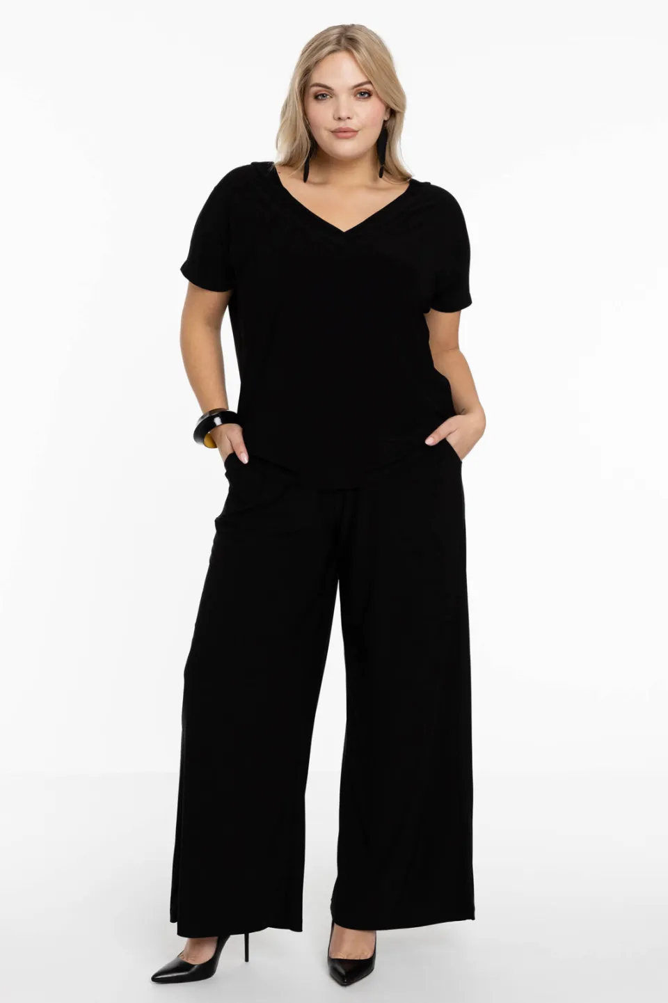 Yoek T-shirt v-hals zwart, foto 4