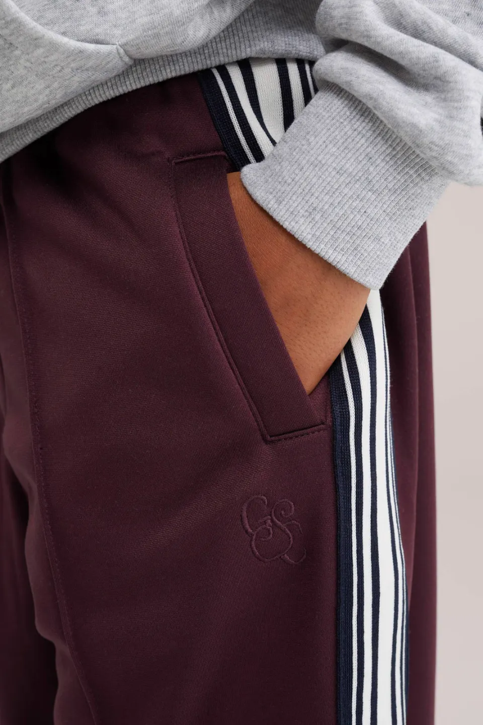 WE Fashion straight leg gestreepte joggingbroek donkerrood, foto 4