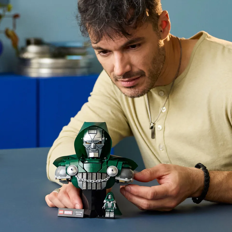 Lego Marvel Doctor Doom Buste Bouwpakket 76345, foto 5