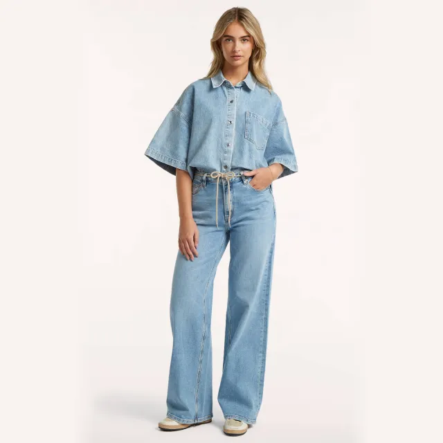 Circle Of Trust JONA DNM regular waist regular fit jeans medium blue denim Lichtblauw