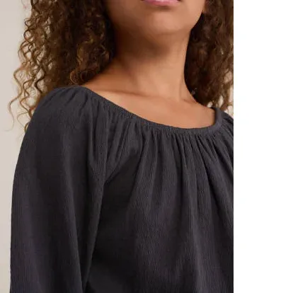 WE Fashion cropped off shoulder top zwart, foto 4