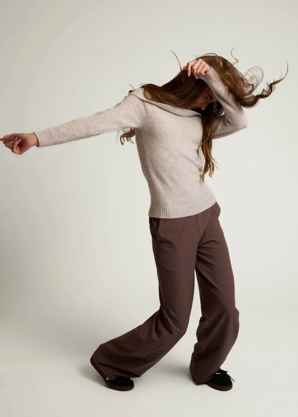 LOOXS 10sixteen loose fit pantalon bruin, foto 3
