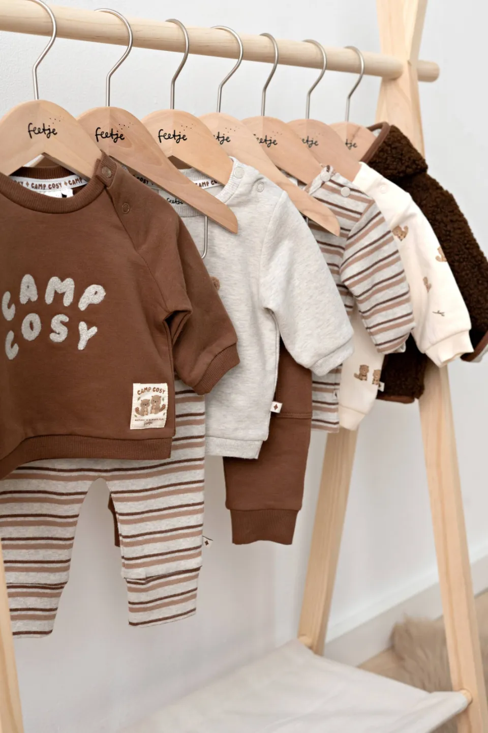 Feetje sweater Tiny Timber Tales - bruin, foto 5