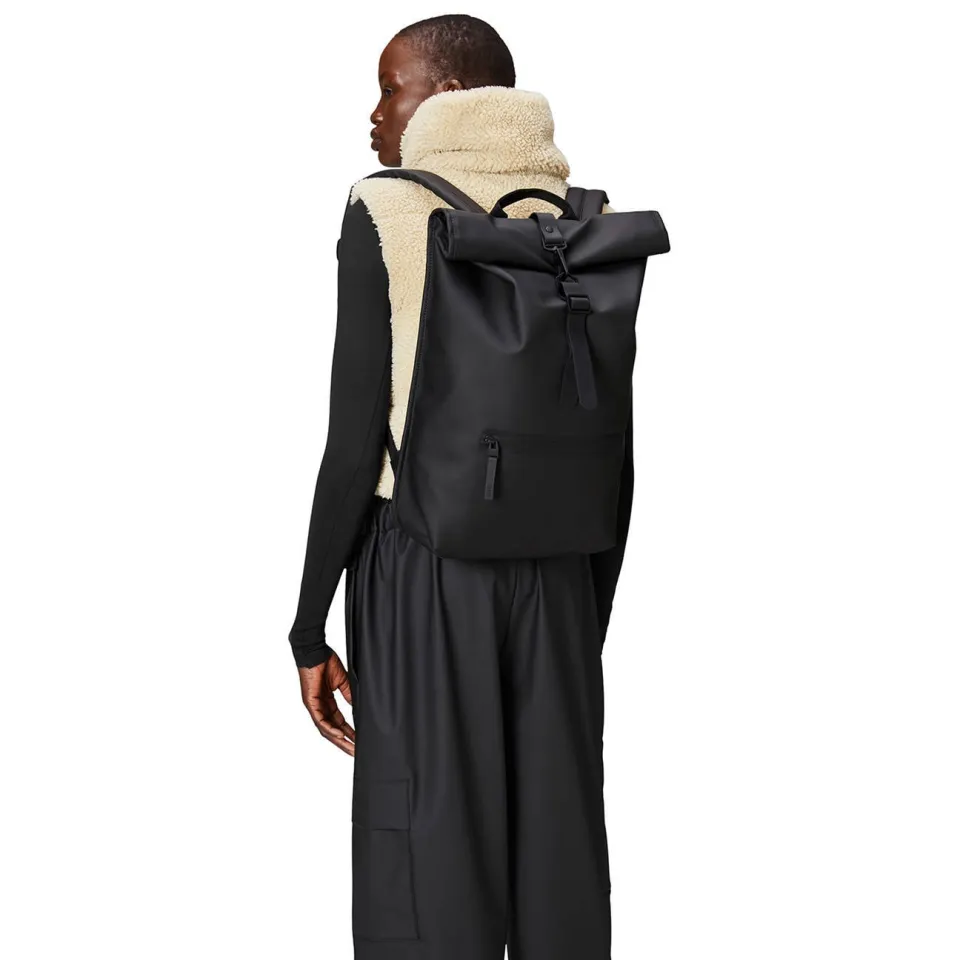 Rains Rolltop W3 rugzak zwart, foto 3