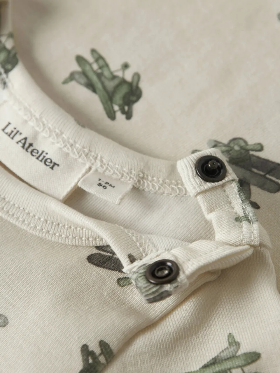 Lil' Atelier BABY romper ecru Jongens Stretchkatoen Ronde hals All over print, foto 4