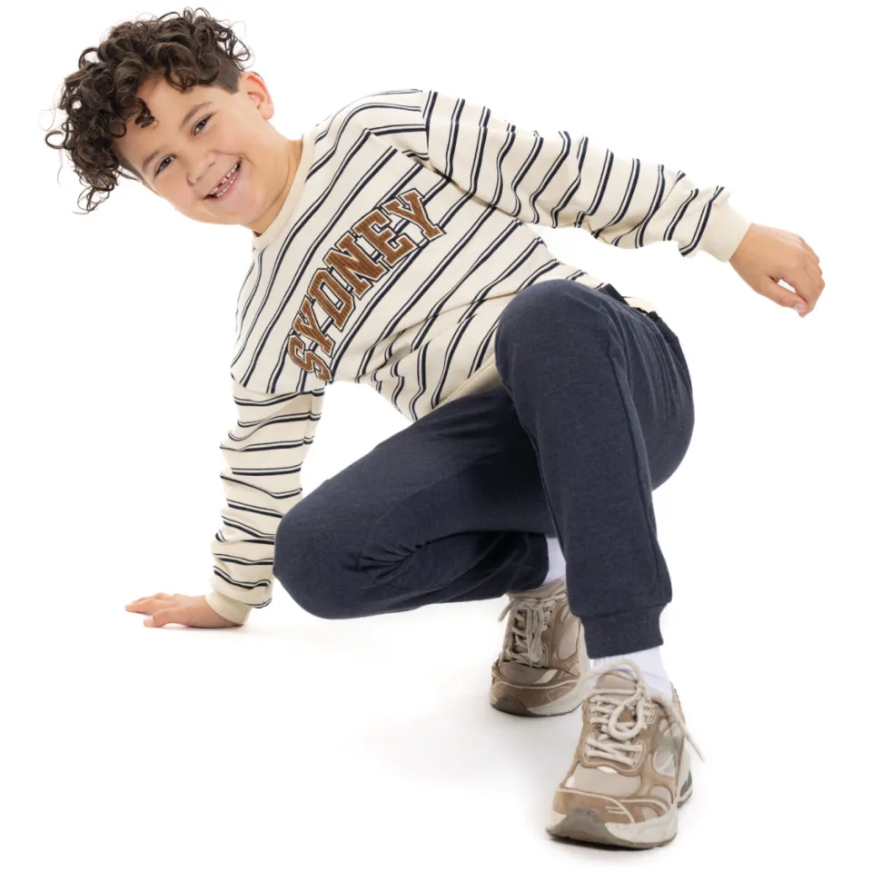 No Way Monday rechtvallende gestreepte sweater met tekst - wit