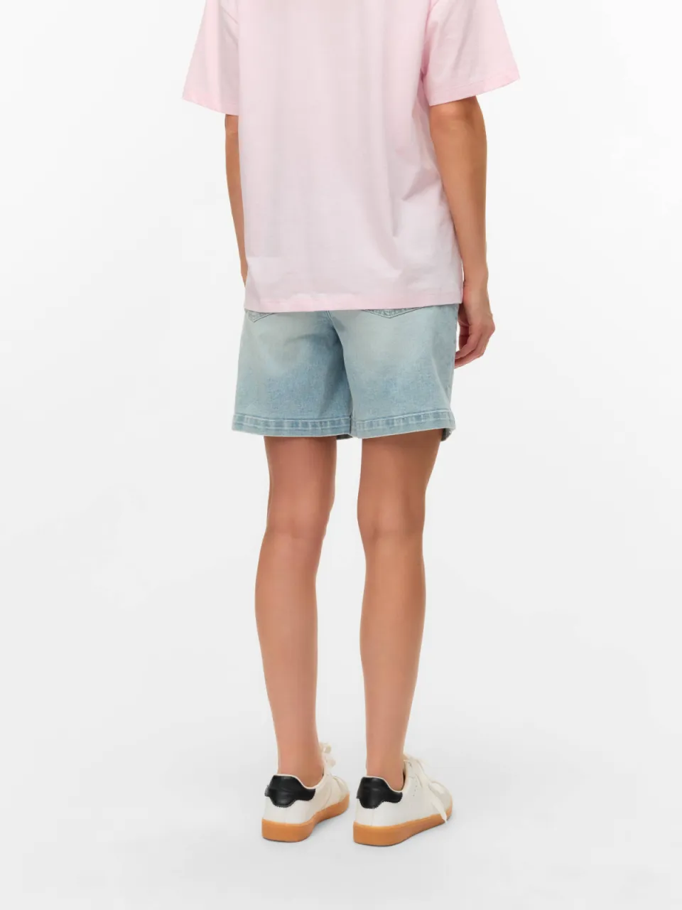 Mamalicious zwangerschaps jeansshort lichtblauw light blue denim, foto 6