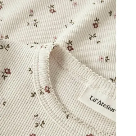 Lil' Atelier Mini aansluitend longsleeve ecru met print, foto 4