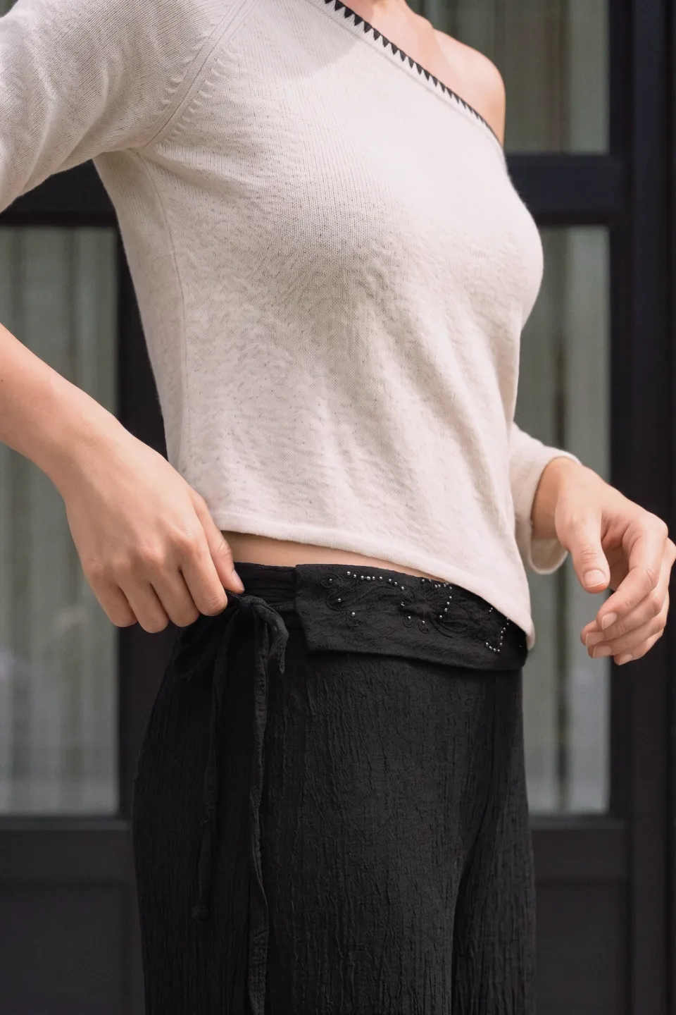 Mango casual broek met strass-steentjes zwart Antraciet