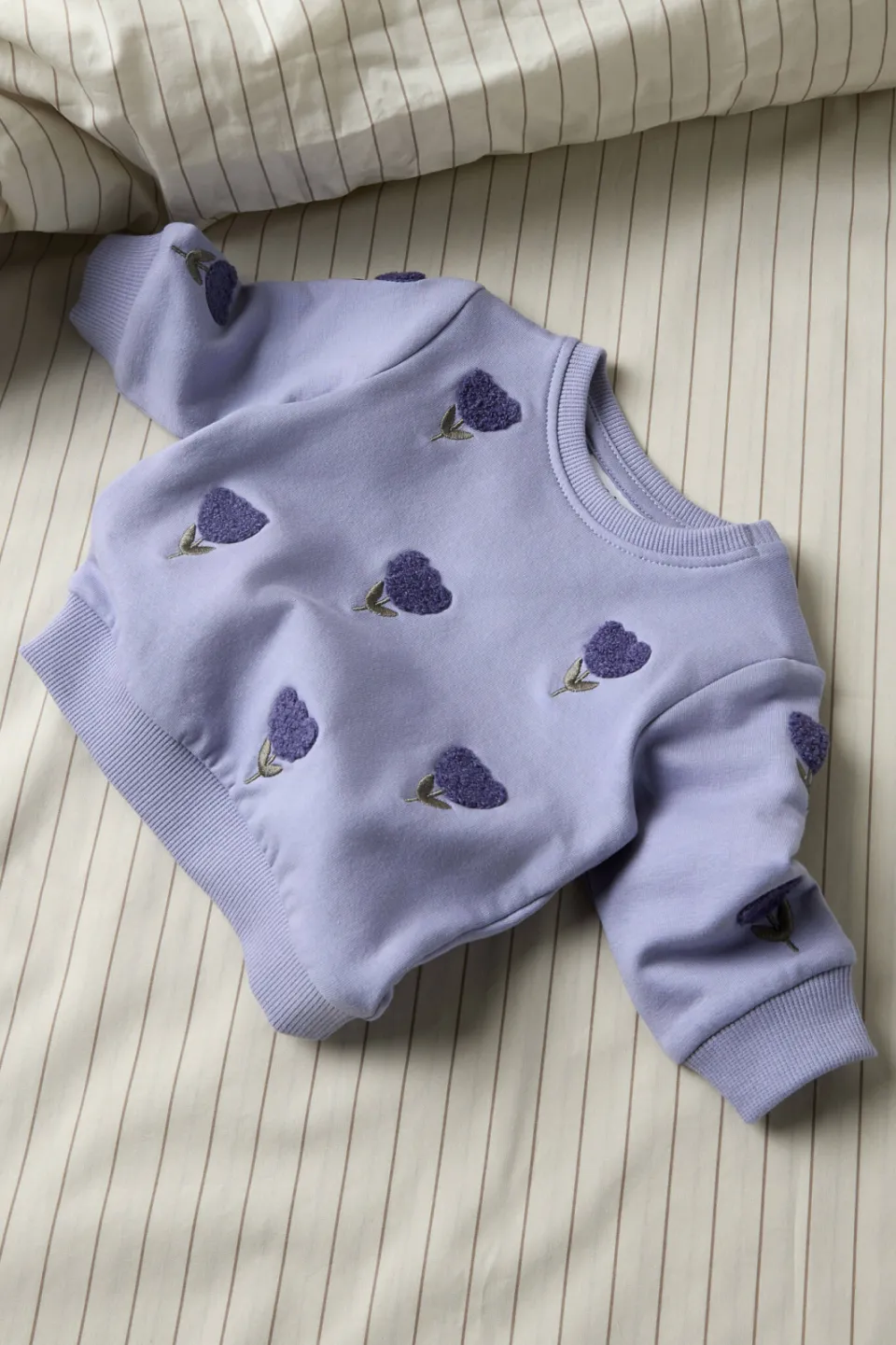 NAME IT BABY gebloemde sweater met borduursels - lila, foto 4