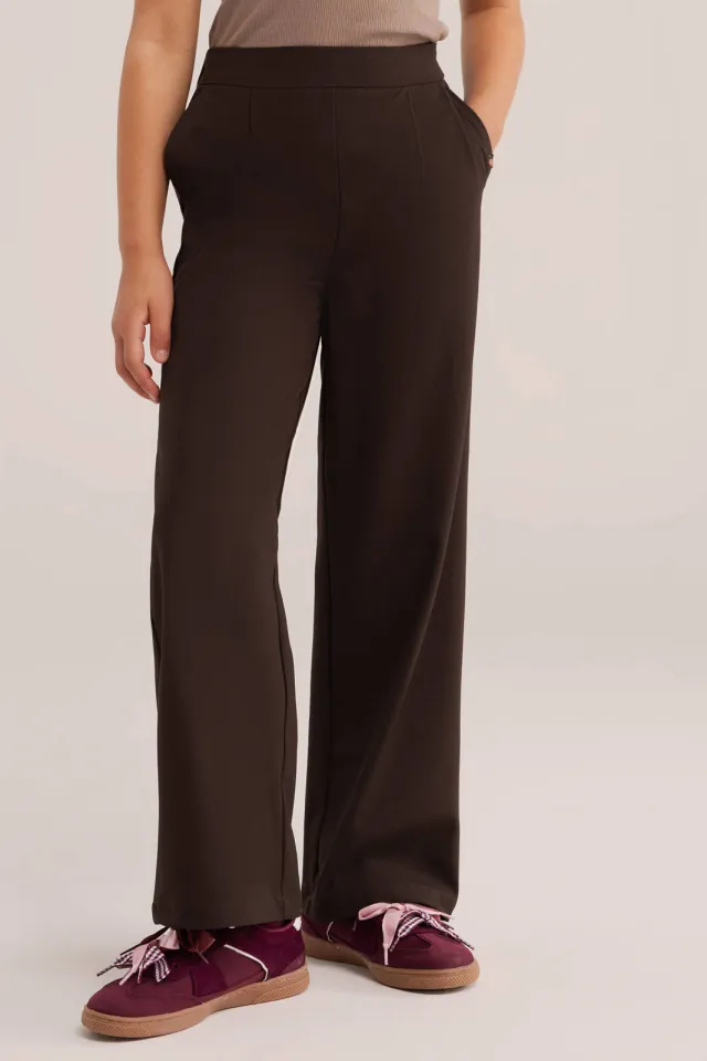 WE Fashion loose fit broek met plooien donkerbruin, foto 3