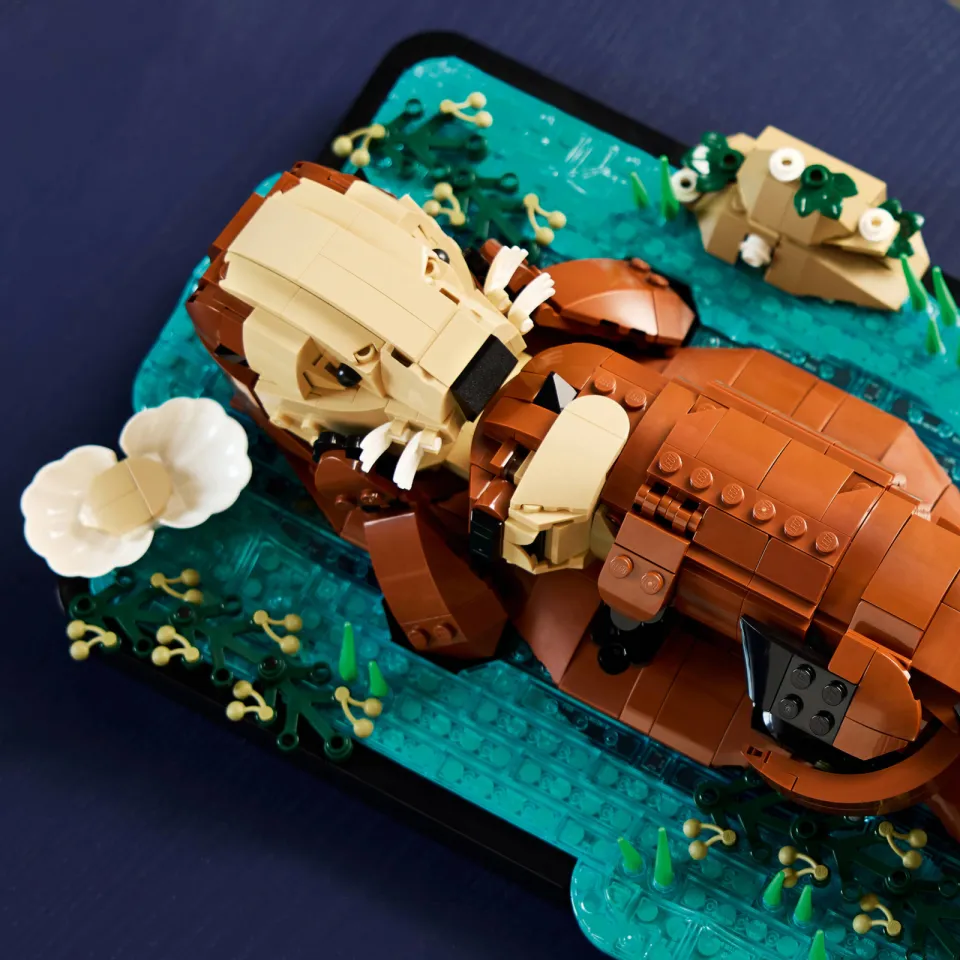 Lego IDEAS Drijvende Zeeotters Bouwpakket voor Volwassenen 21366, foto 6