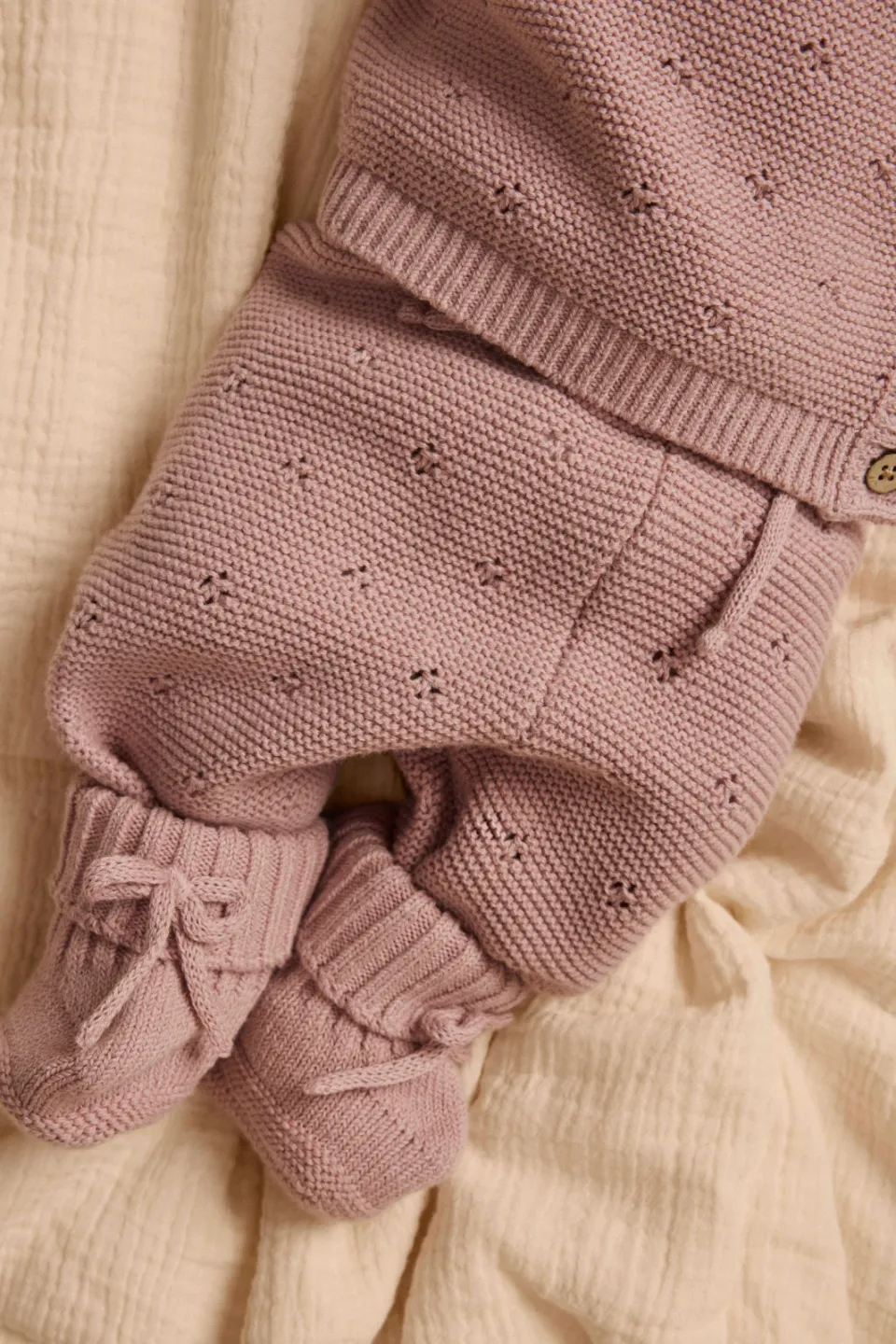 Lil' Atelier gebreide babybroek roze