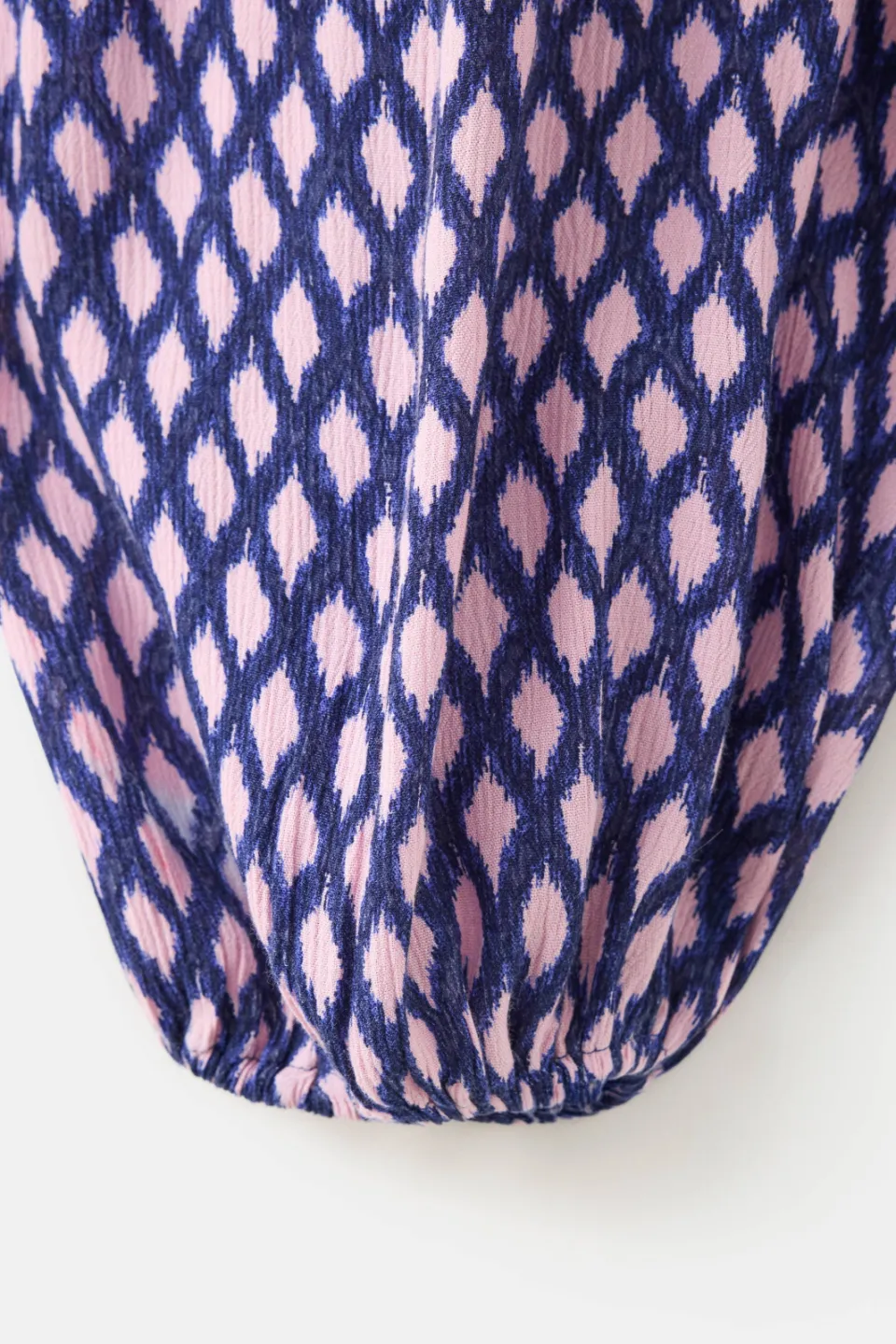 Mango TEEN cropped blousetop met smockwerk roze/blauw, foto 5