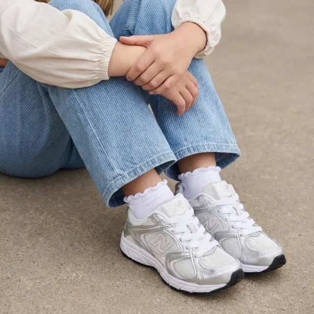 New Balance 408 lage sneakers zilver Zilverkleur