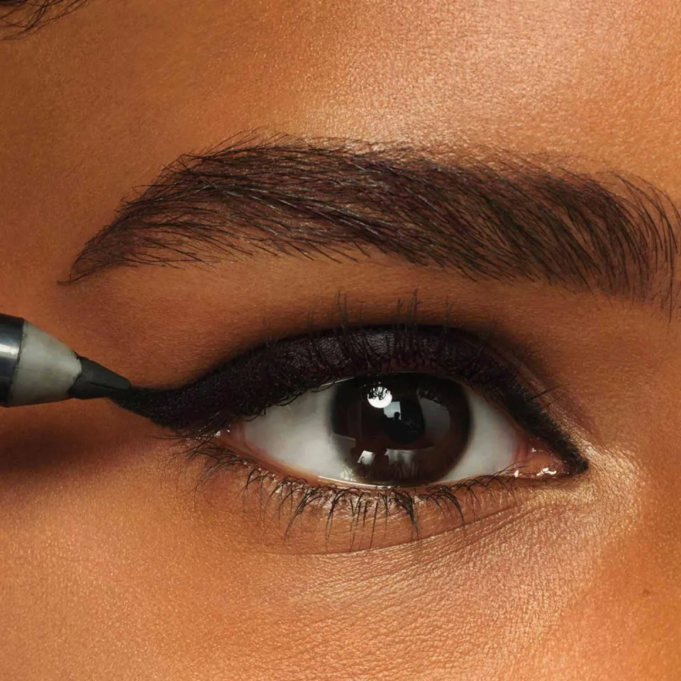 Maybelline New York Tattoo Liner Gel Pencil 910 eyeliner bruin, foto 4