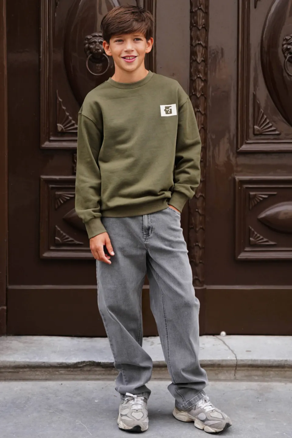 Like Flo rechtvallende sweater met backprint - olijfgroen