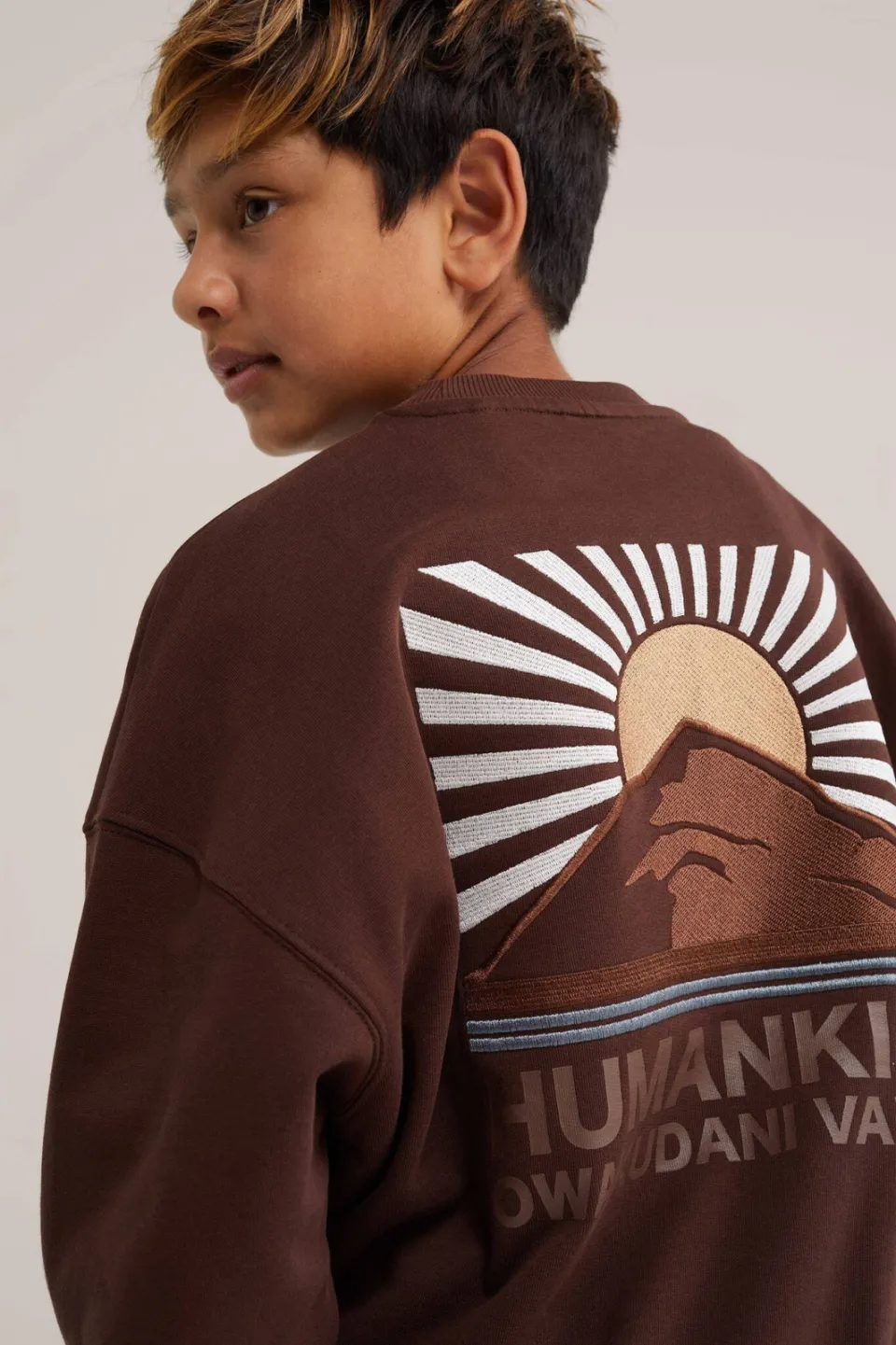 WE Fashion sweater met backprint - bruin, foto 5