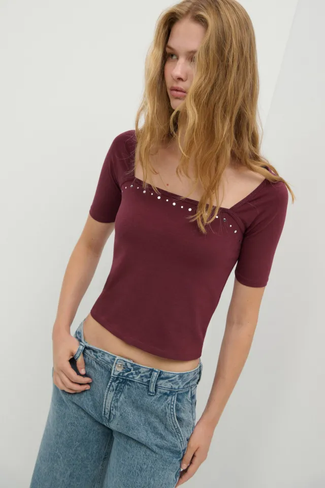 Mango Teen aansluitende cropped top met studs donkerrood