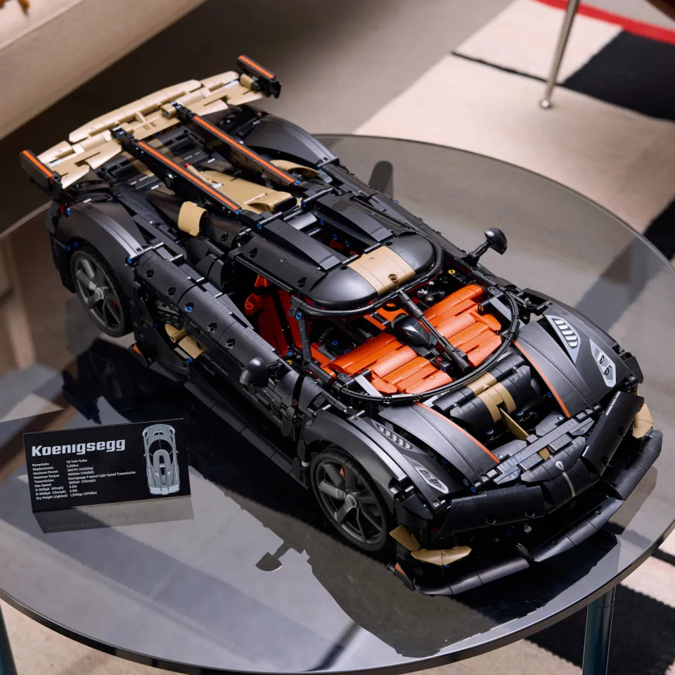 Lego Technic Koenigsegg Sadair's Spear Megacar Auto Set 42232, foto 3