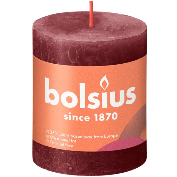 Bolsius rustieke stompkaars velvet red