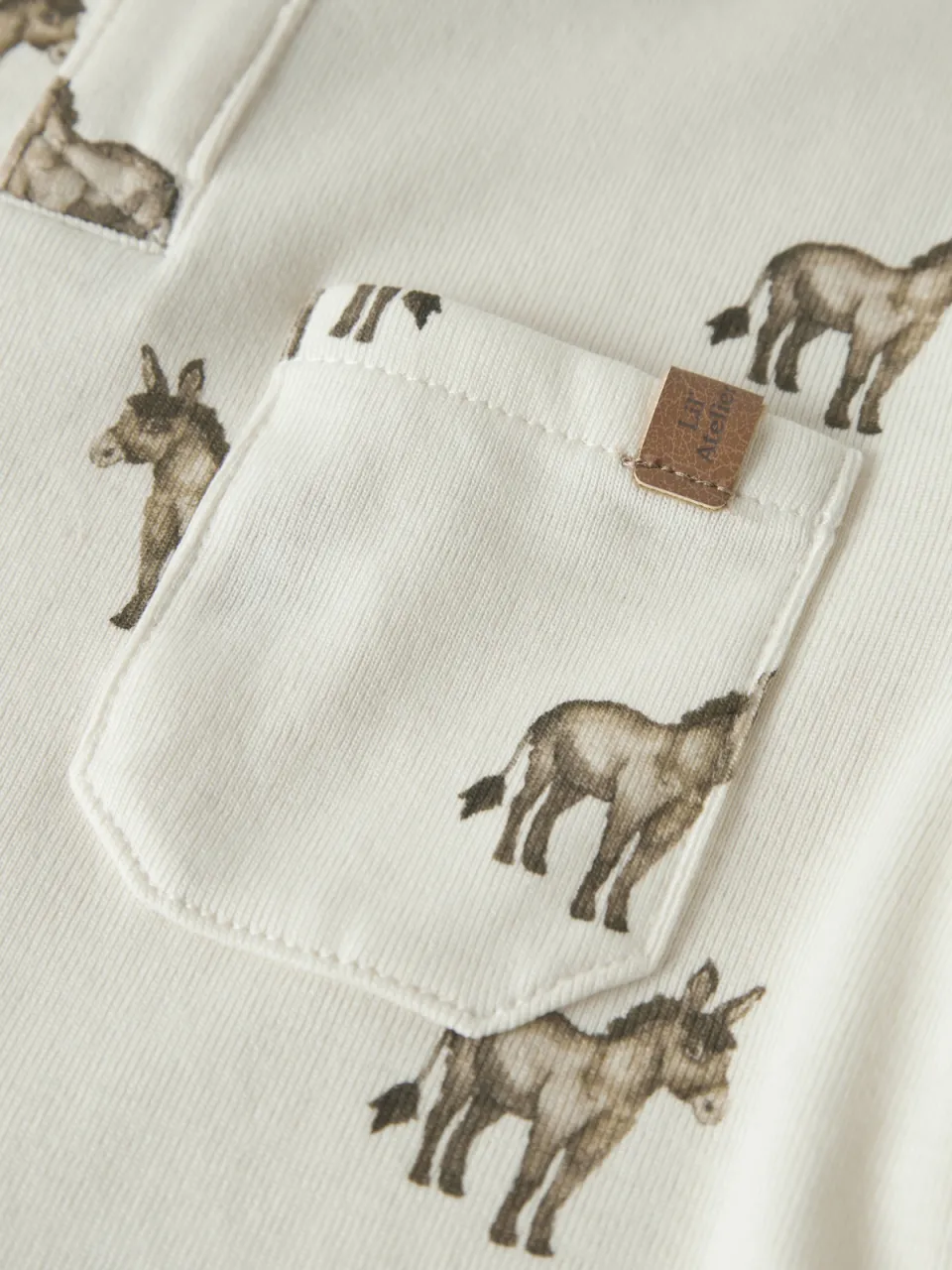 Lil' Atelier MINI longsleeve beige met all-over print, foto 4