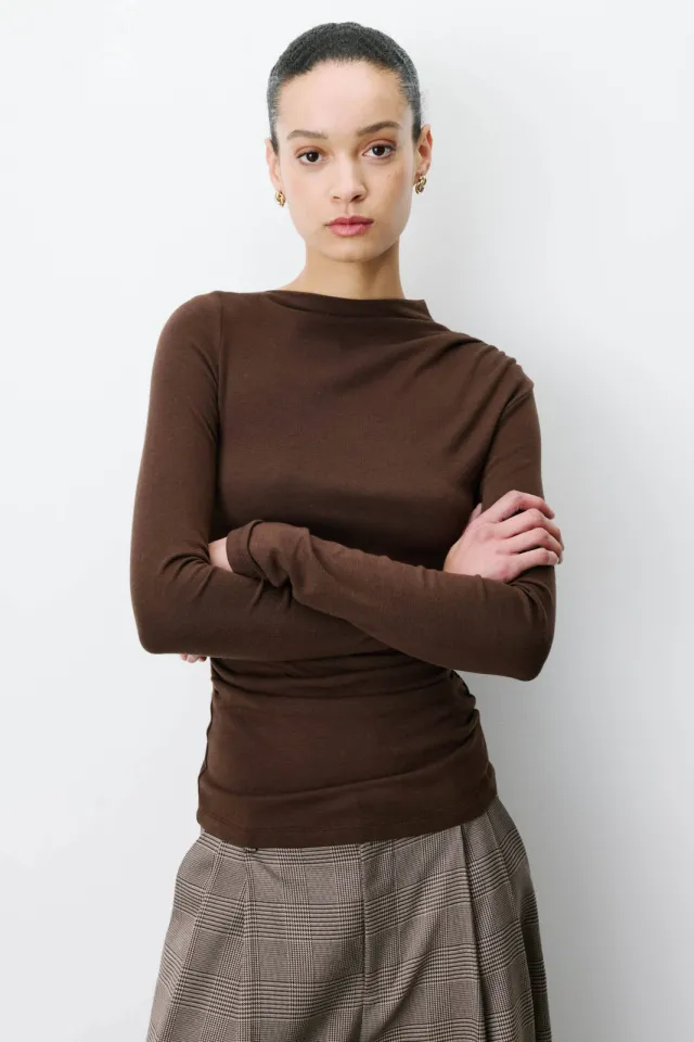 Grace & Mila asymmetrische top bruin