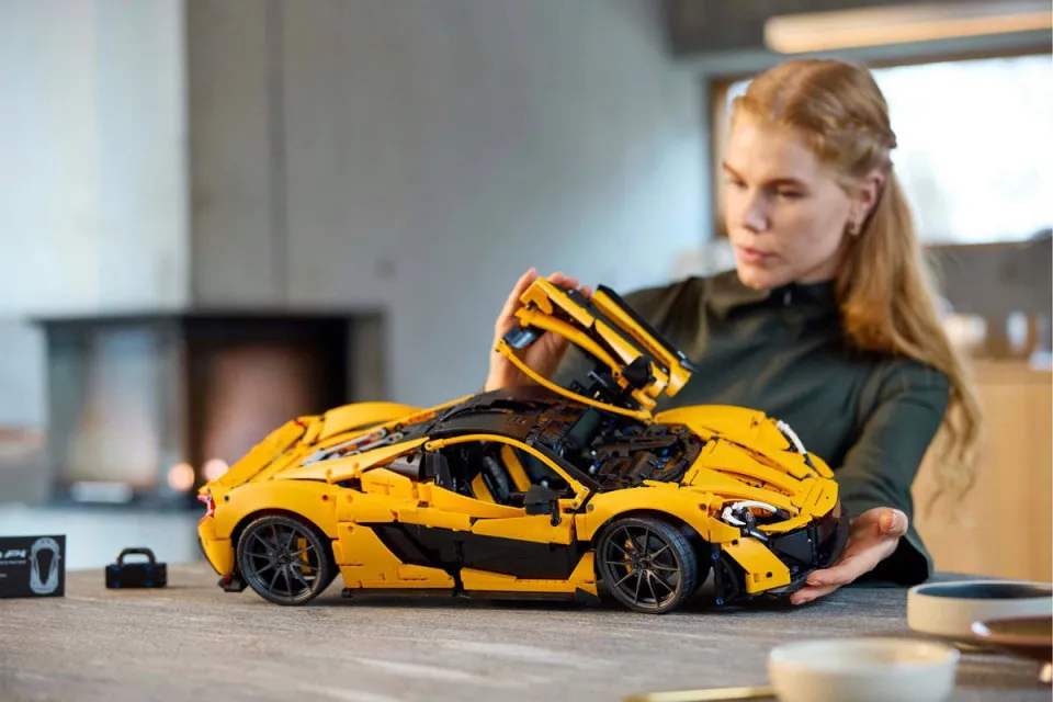 Lego Technic McLaren P1 hypercar Bouwpakket voor Volwassenen, Modelauto Decoratie Set 42172 geel, foto 3