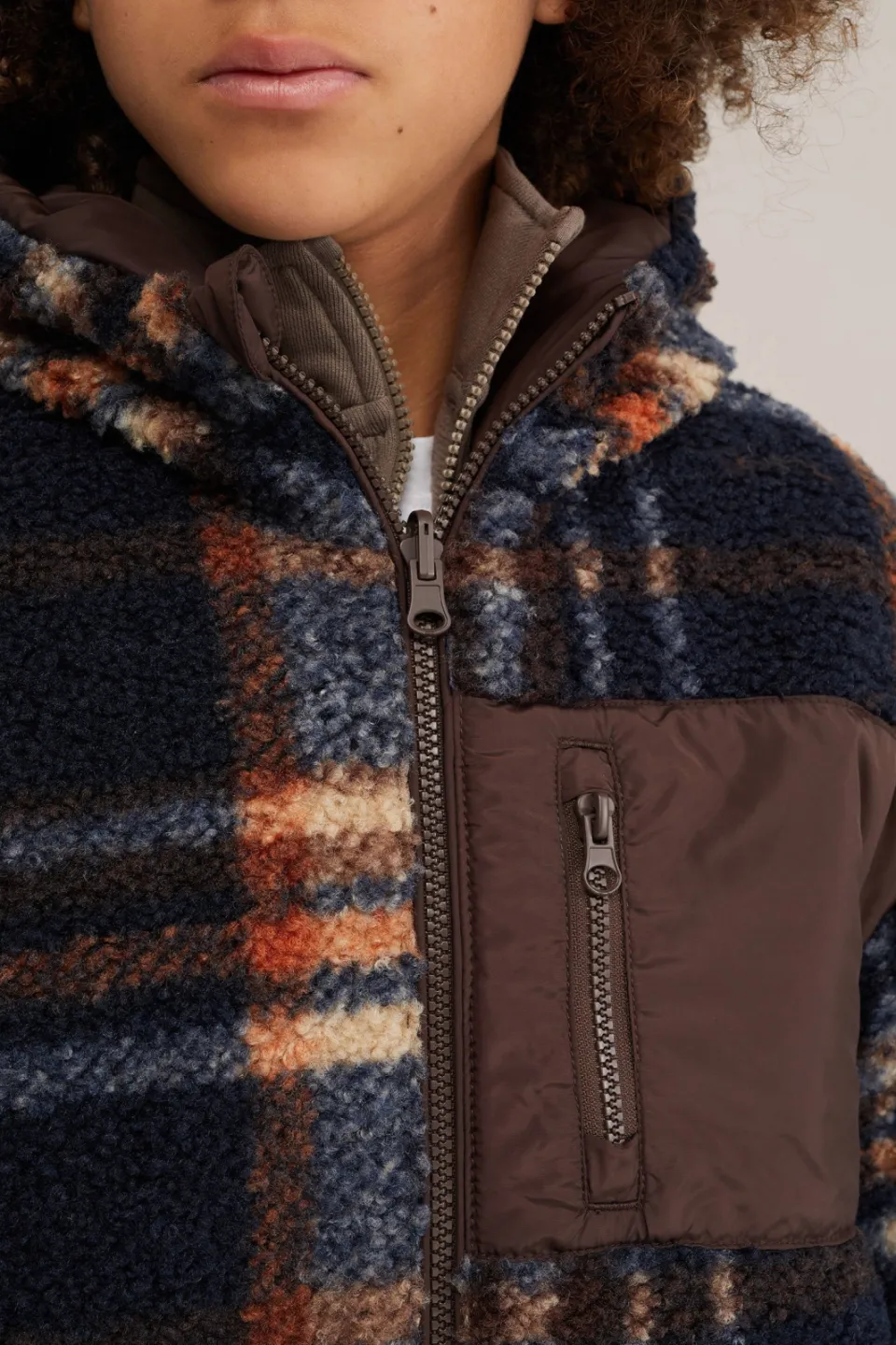 WE Fashion geruite teddy winterjas bruin, foto 7