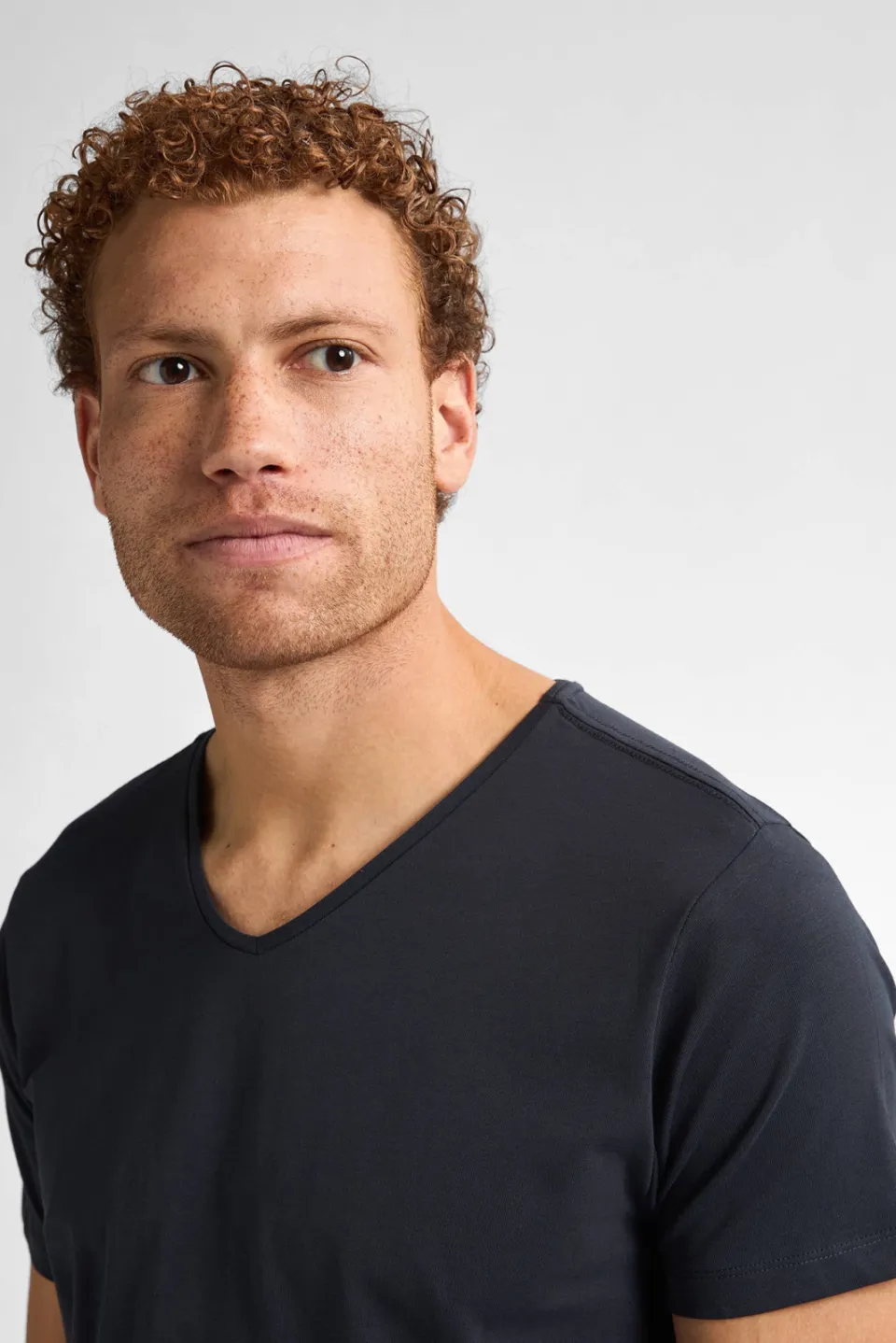 Petrol Industries body fit T-shirt V-hals donkerblauw, foto 5