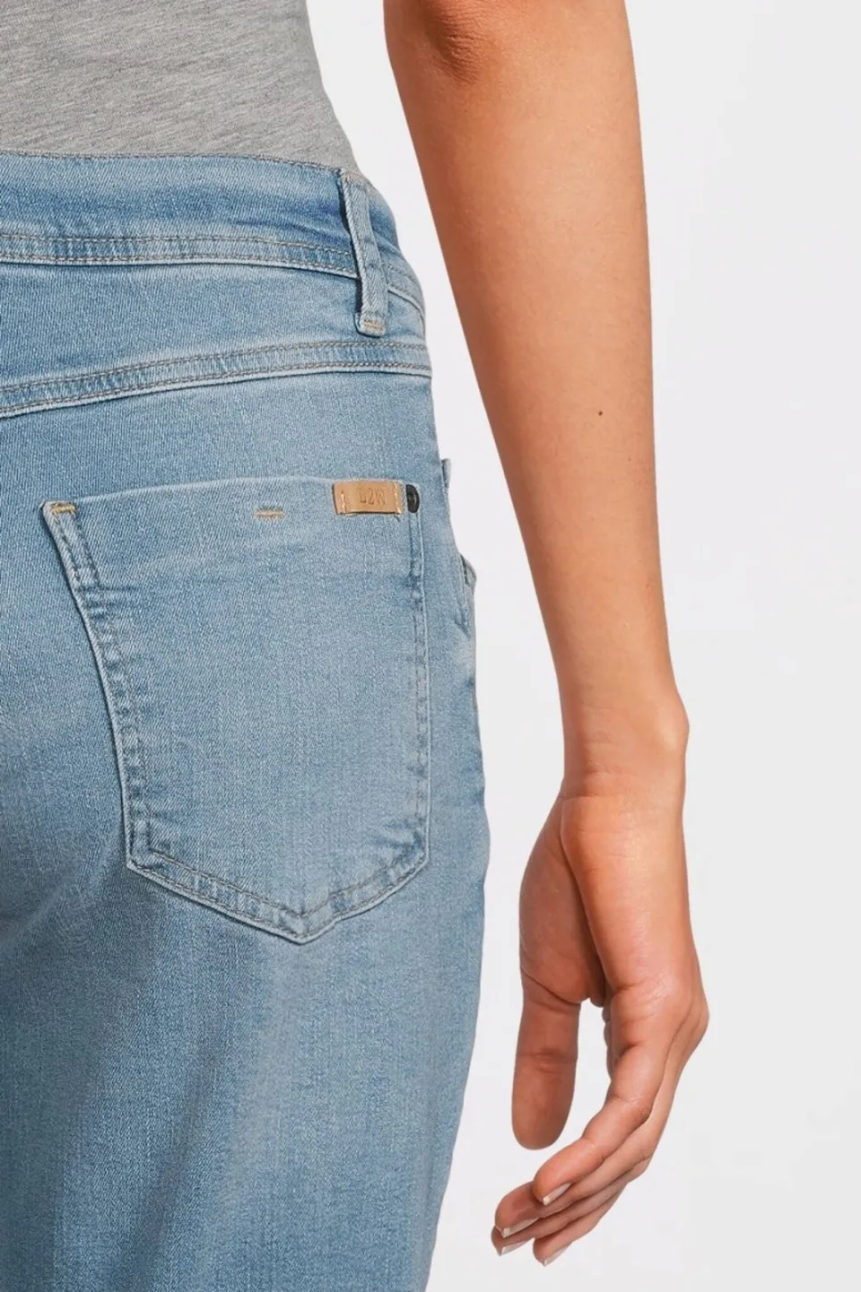 LOVE2WAIT straight leg zwangerschapsjeans light wash, foto 8