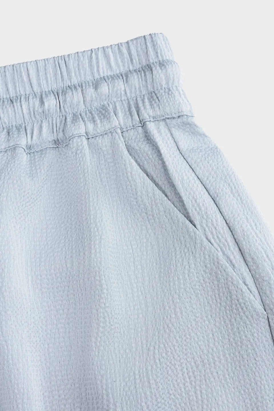 AMAYA Amsterdam satijnen high waist broek lichtblauw, foto 3