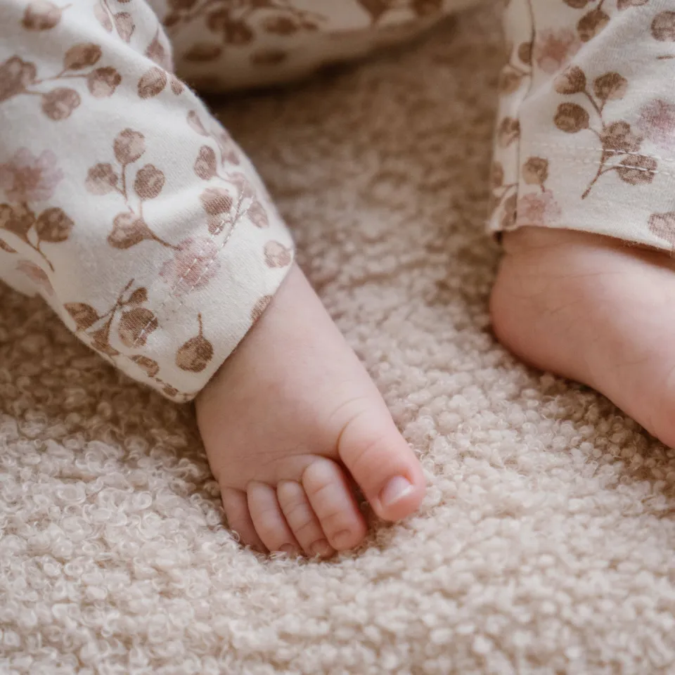 Dirkje baby broek met haarband ecru, foto 3