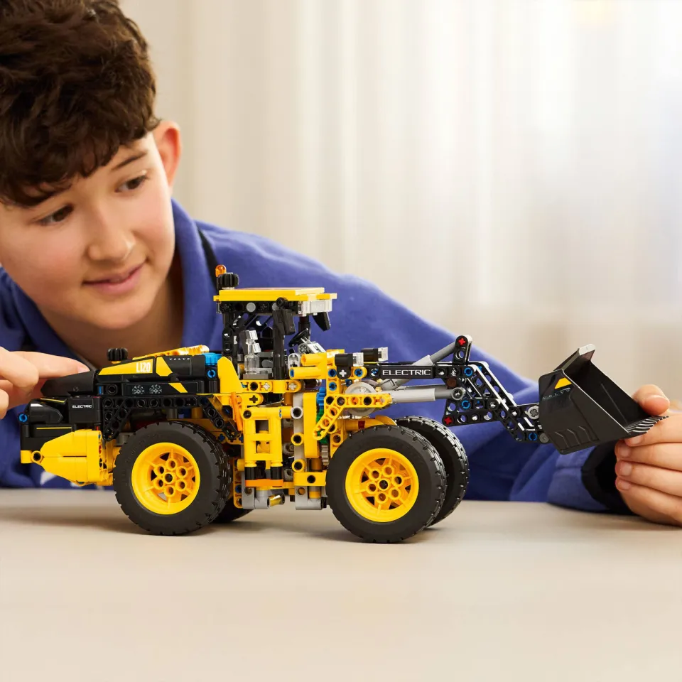 Lego Technic Volvo L120 Electric Wiellader Speelgoed 42209, foto 4