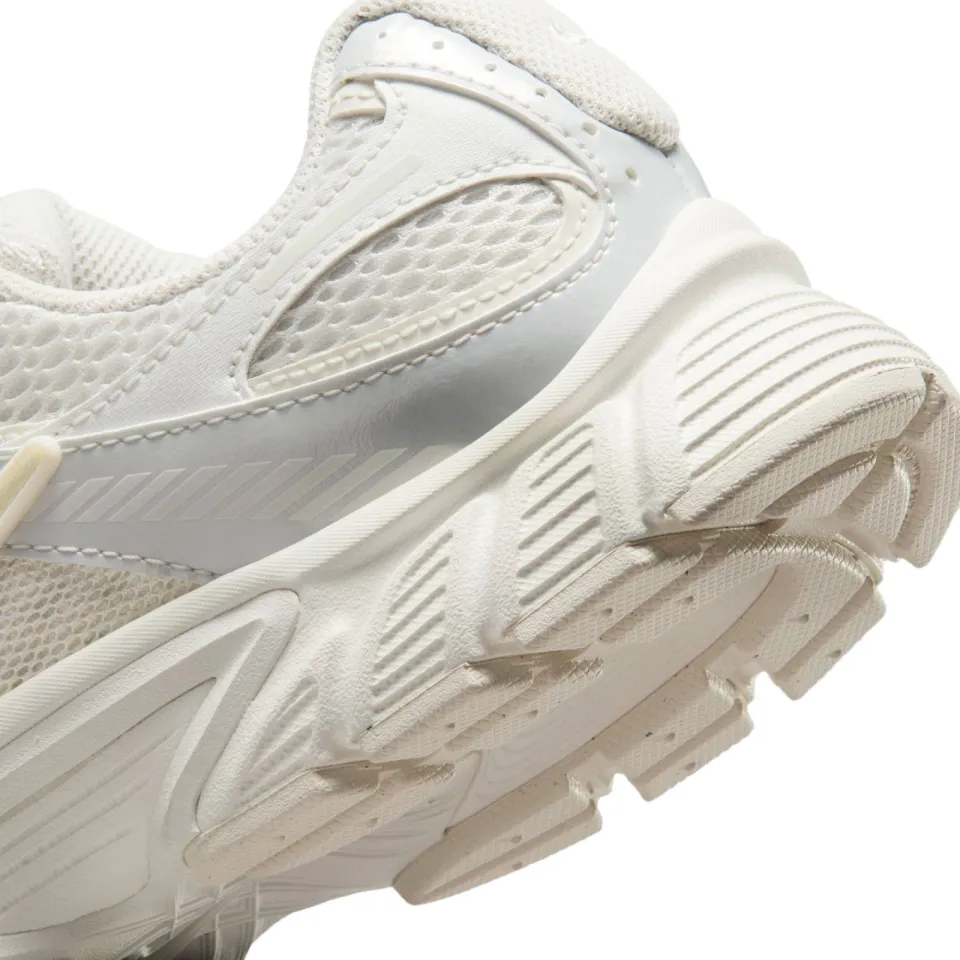 Nike V5 RNR sneakers beige, foto 6