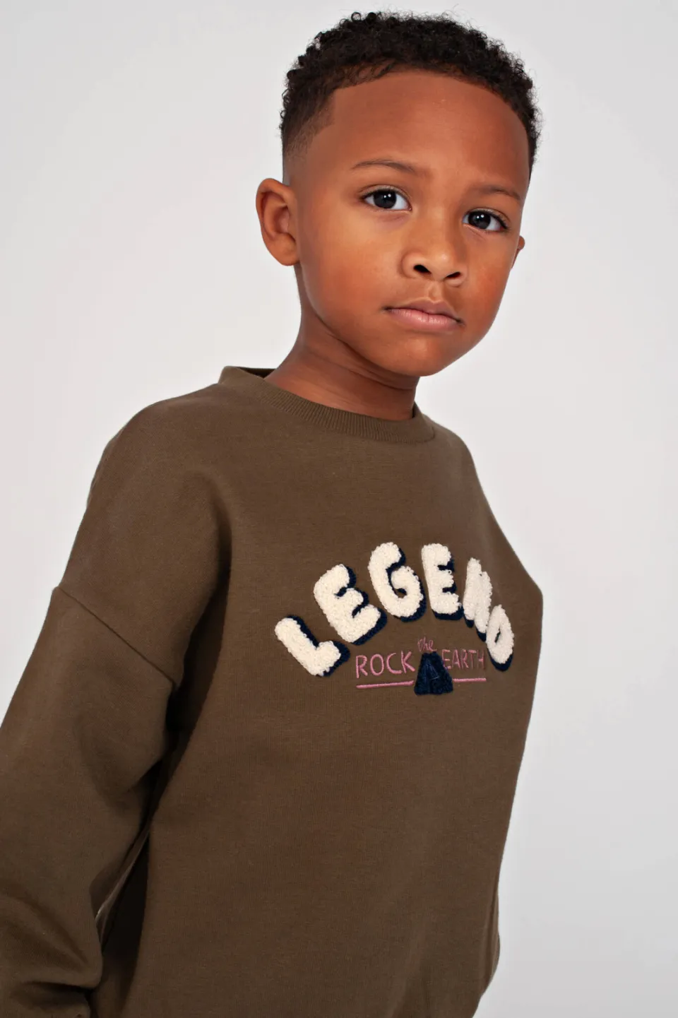 Sturdy sweater Rock the Earth - armygroen Army/ecru/mauve