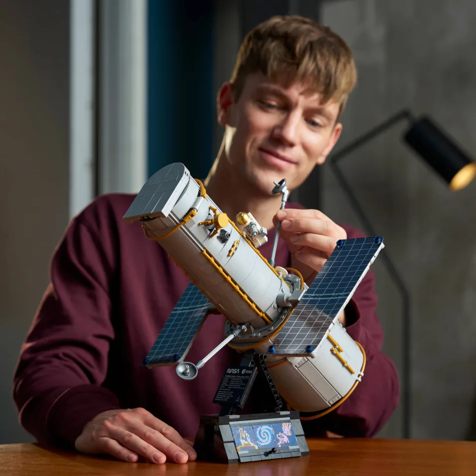 Lego Icons Ruimtetelescoop Hubble Bouwpakket voor Volwassenen 11382, foto 5