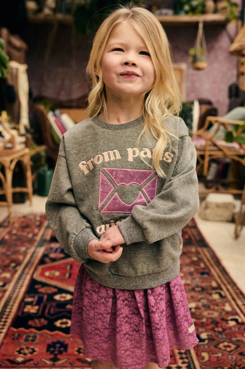 Daily7 rechtvallende sweater met print - grijs