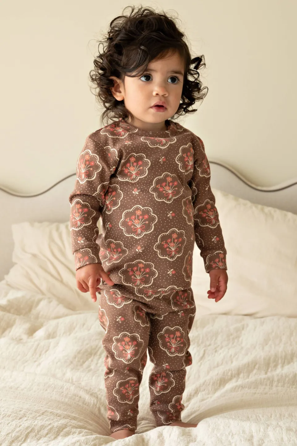 Feetje gebloemde pyjama bruin, foto 7